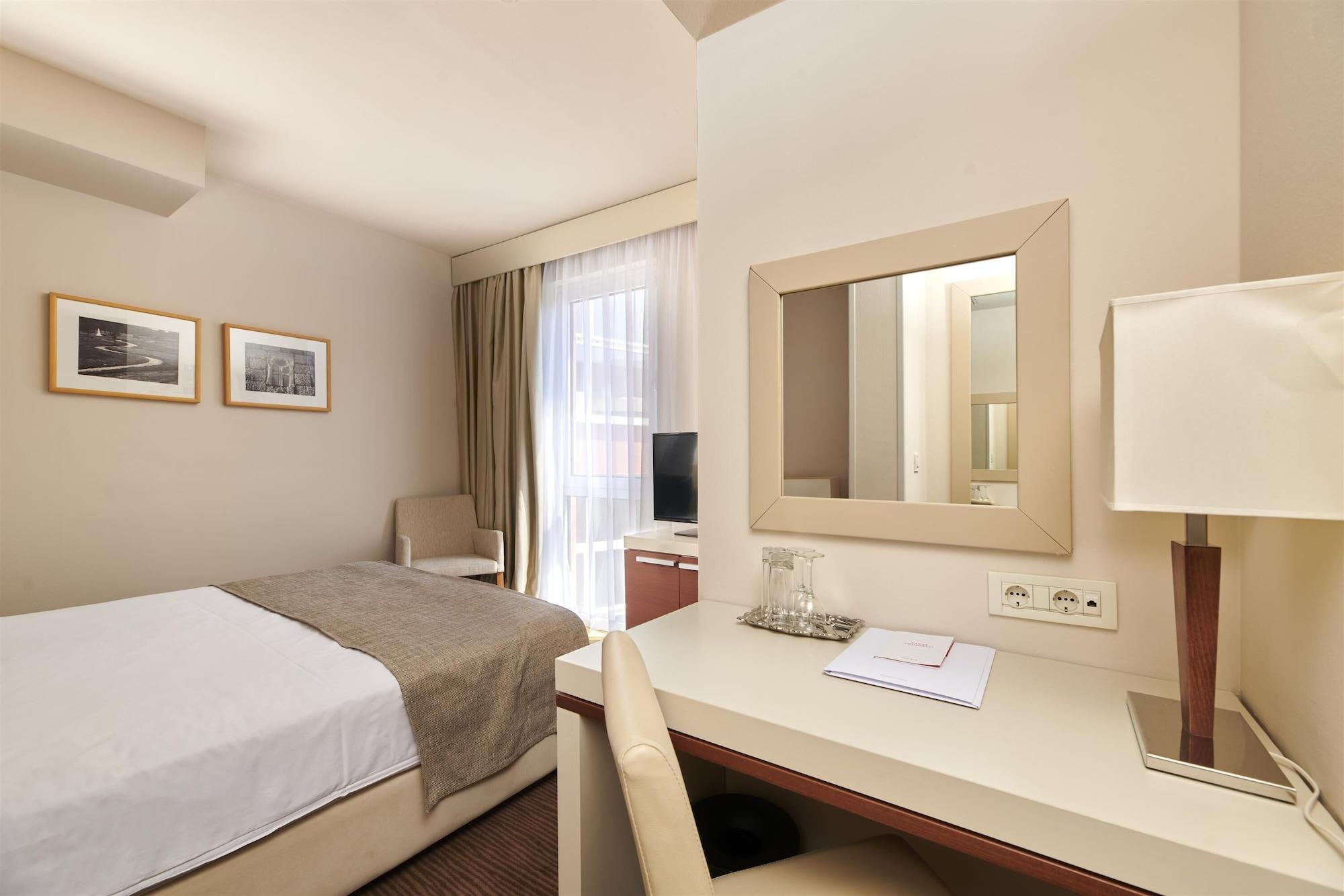 Hotel Albatros Plava Laguna Poreč Kültér fotó
